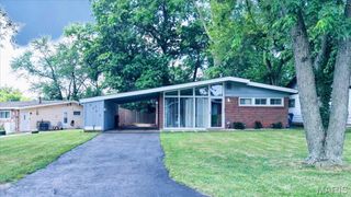 8400 Chalons Court, Berkeley, MO 63134