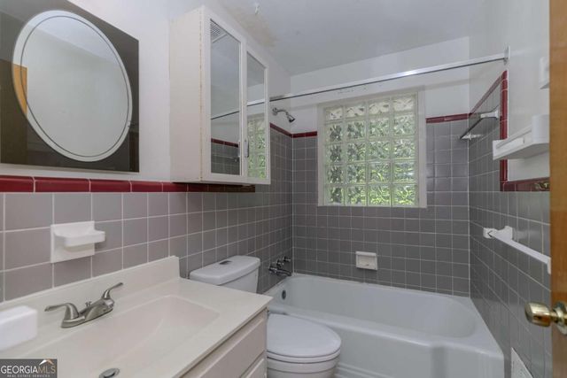 798 Larry Lane, Decatur, GA 30033