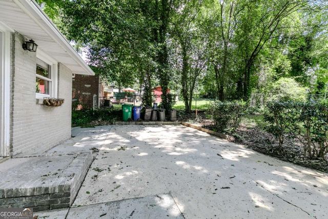 798 Larry Lane, Decatur, GA 30033