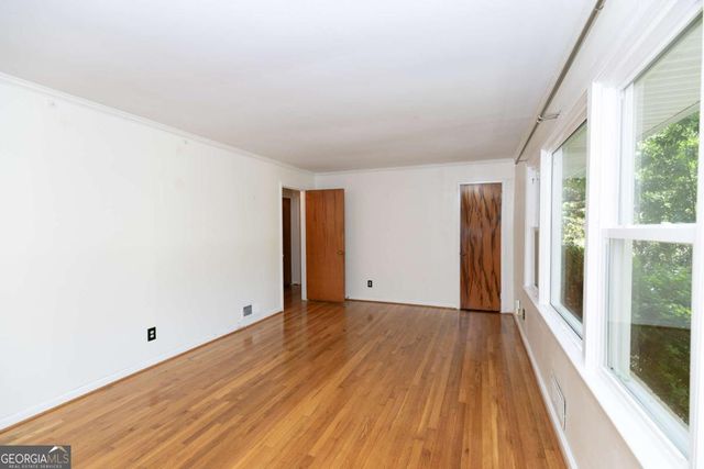 798 Larry Lane, Decatur, GA 30033
