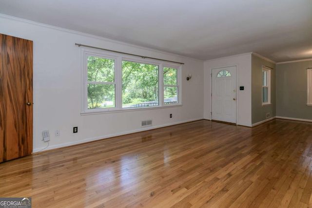 798 Larry Lane, Decatur, GA 30033