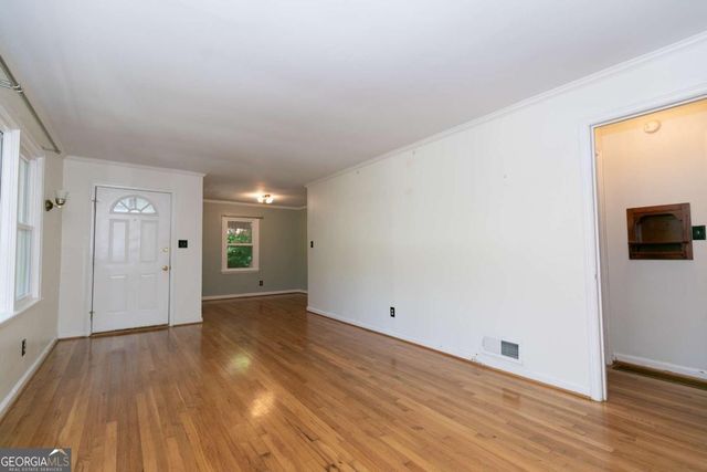 798 Larry Lane, Decatur, GA 30033