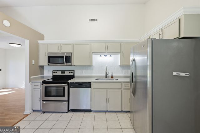 664 Windhaven Drive, Hinesville, GA 31313