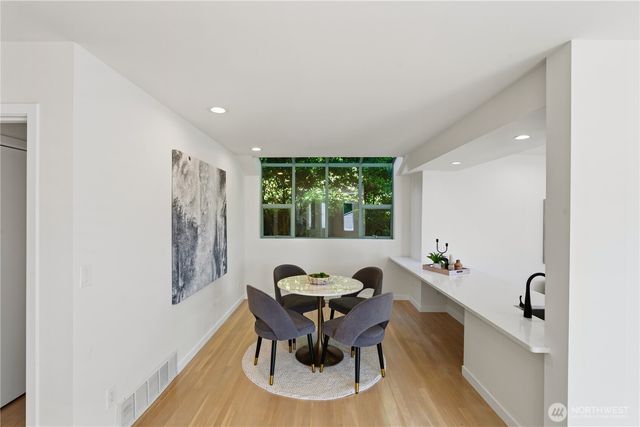7432 E Mercer Wy, Mercer Island, WA 98040