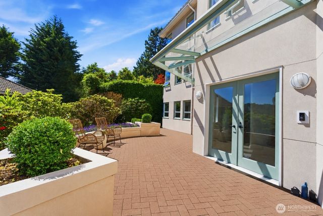7432 E Mercer Wy, Mercer Island, WA 98040