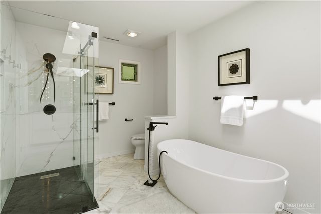 7432 E Mercer Wy, Mercer Island, WA 98040