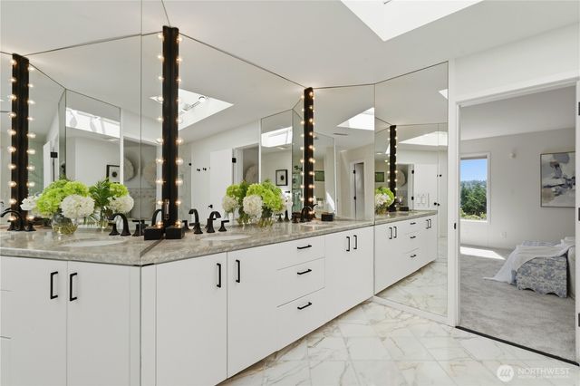 7432 E Mercer Wy, Mercer Island, WA 98040