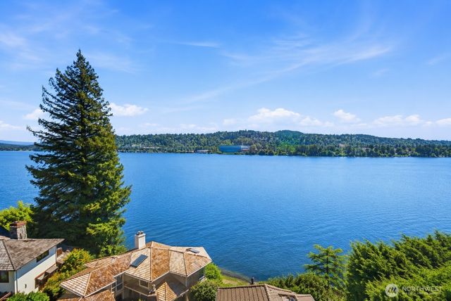 7432 E Mercer Wy, Mercer Island, WA 98040