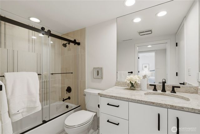 7432 E Mercer Wy, Mercer Island, WA 98040
