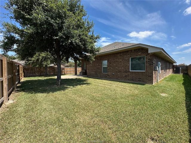1027 Emerald Dove Avenue, College Station, TX 77845