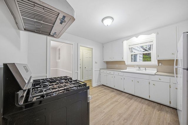 33 Harvard St 2, Arlington, MA 02476