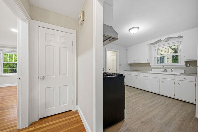33 Harvard St 2, Arlington, MA 02476