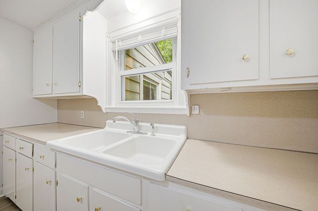 33 Harvard St 2, Arlington, MA 02476