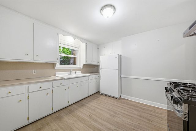 33 Harvard St 2, Arlington, MA 02476