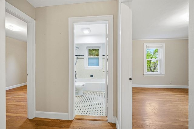 33 Harvard St 2, Arlington, MA 02476