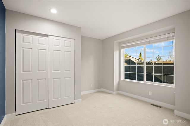 12923 86th Avenue NE, Kirkland, WA 98034