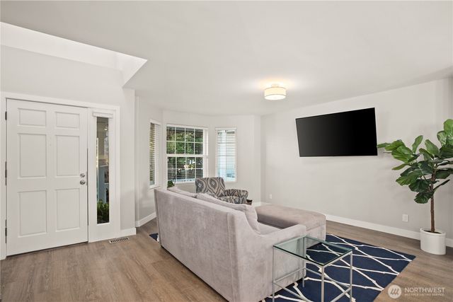 12923 86th Avenue NE, Kirkland, WA 98034