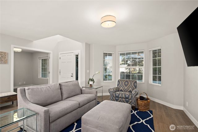 12923 86th Avenue NE, Kirkland, WA 98034