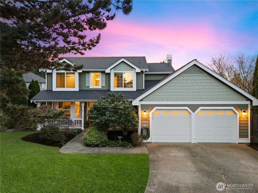 12923 86th Avenue NE, Kirkland, WA 98034