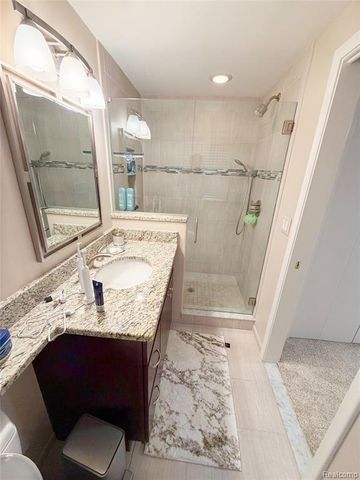 30319 Club House Lane, Farmington, MI 48334