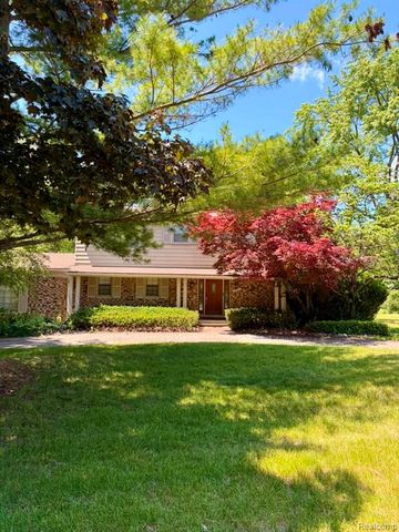 30319 Club House Lane, Farmington, MI 48334