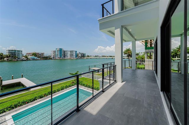43 DOLPHIN DRIVE, Treasure Island, FL 33706