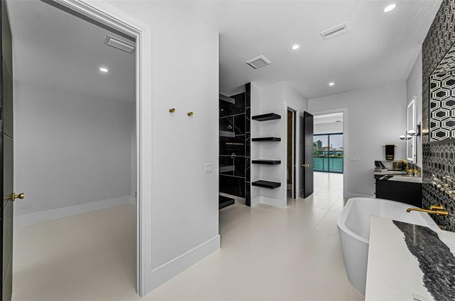 43 DOLPHIN DRIVE, Treasure Island, FL 33706