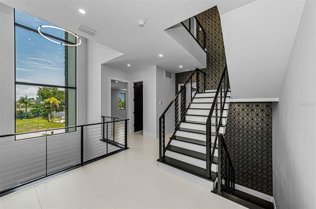 43 DOLPHIN DRIVE, Treasure Island, FL 33706