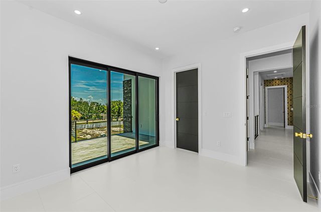 43 DOLPHIN DRIVE, Treasure Island, FL 33706
