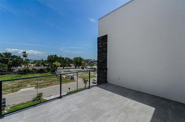 43 DOLPHIN DRIVE, Treasure Island, FL 33706