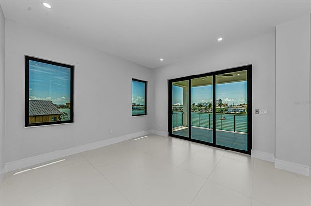 43 DOLPHIN DRIVE, Treasure Island, FL 33706