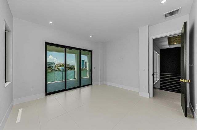 43 DOLPHIN DRIVE, Treasure Island, FL 33706
