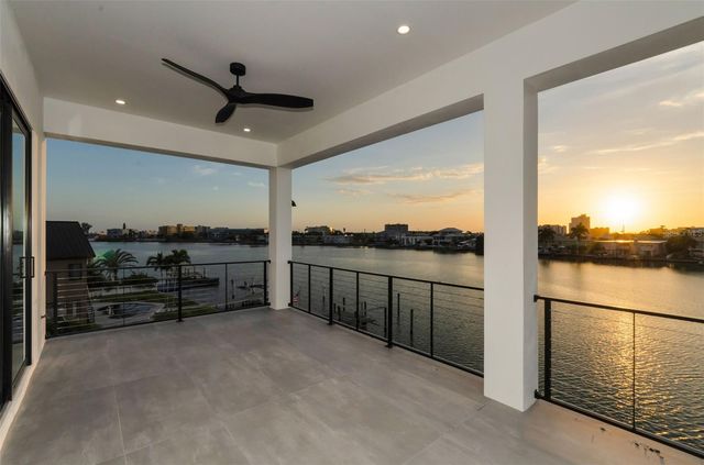 43 DOLPHIN DRIVE, Treasure Island, FL 33706