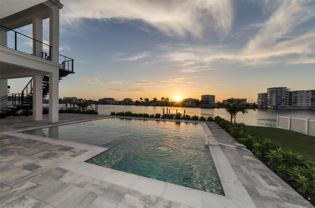 43 DOLPHIN DRIVE, Treasure Island, FL 33706