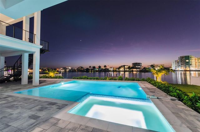 43 DOLPHIN DRIVE, Treasure Island, FL 33706