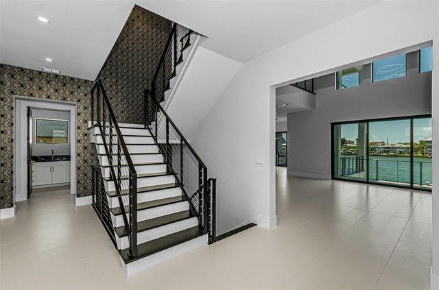 43 DOLPHIN DRIVE, Treasure Island, FL 33706