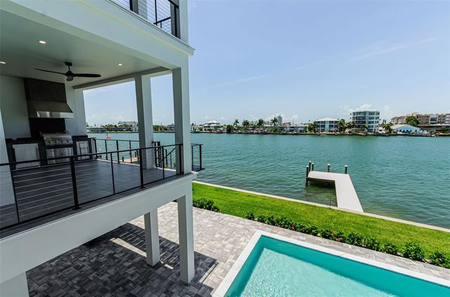 43 DOLPHIN DRIVE, Treasure Island, FL 33706