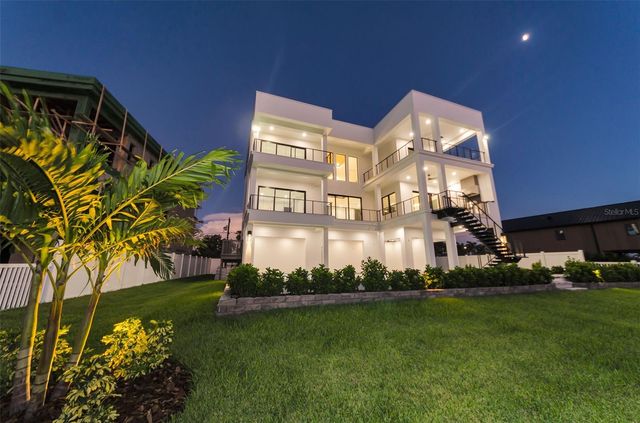 43 DOLPHIN DRIVE, Treasure Island, FL 33706
