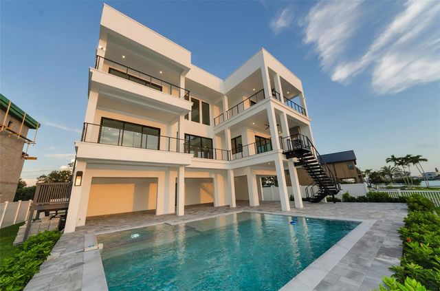 43 DOLPHIN DRIVE, Treasure Island, FL 33706