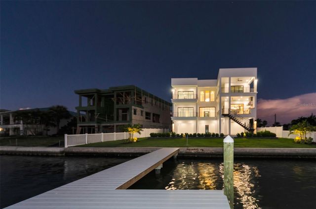 43 DOLPHIN DRIVE, Treasure Island, FL 33706