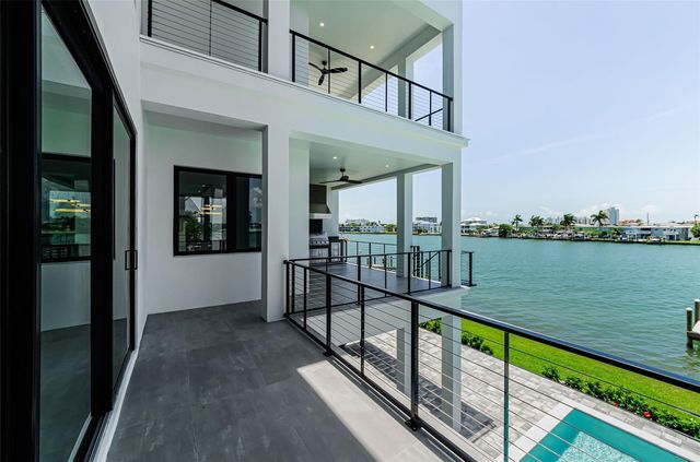 43 DOLPHIN DRIVE, Treasure Island, FL 33706