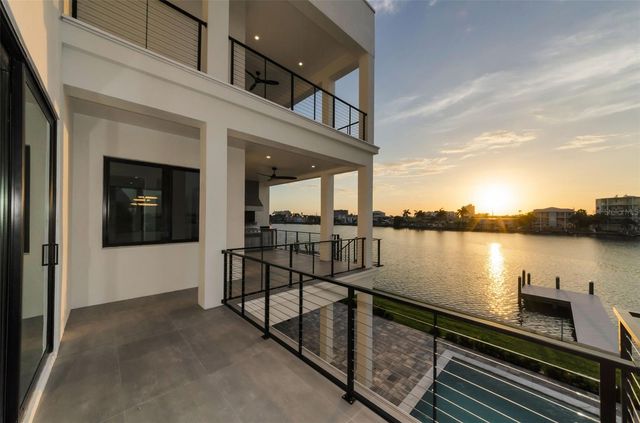 43 DOLPHIN DRIVE, Treasure Island, FL 33706