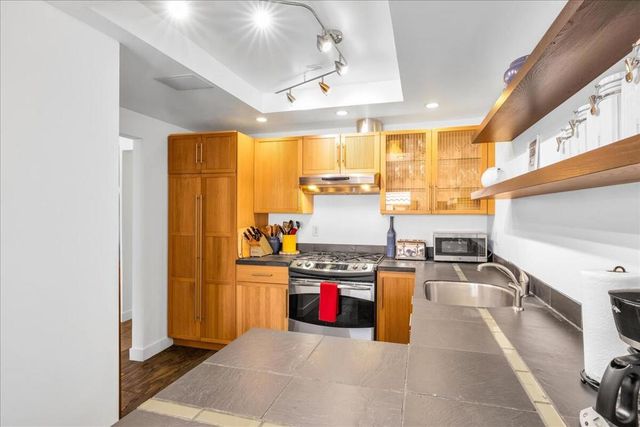 1870 N Mira Loma Way, Palm Springs, CA 92262