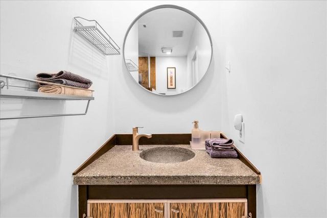 1870 N Mira Loma Way, Palm Springs, CA 92262