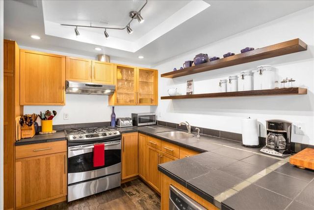 1870 N Mira Loma Way, Palm Springs, CA 92262