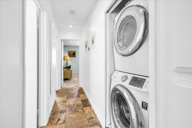 1870 N Mira Loma Way, Palm Springs, CA 92262