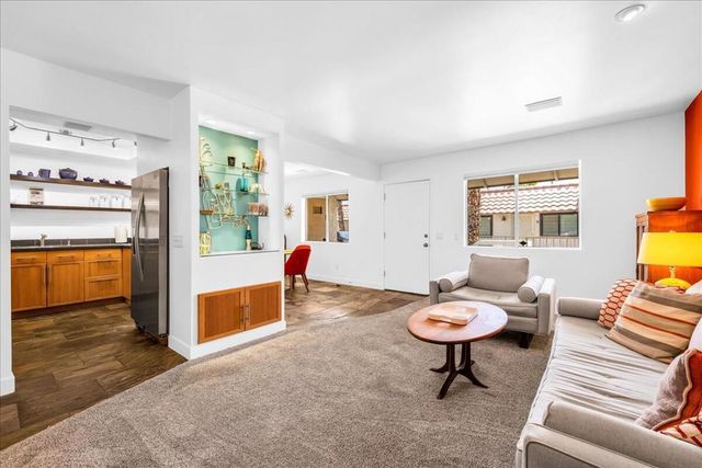 1870 N Mira Loma Way, Palm Springs, CA 92262