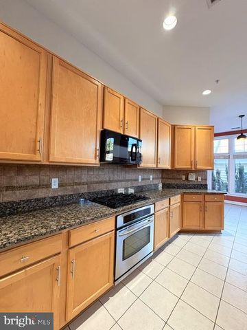 1115 HAVENCREST ST, Rockville, MD 20850