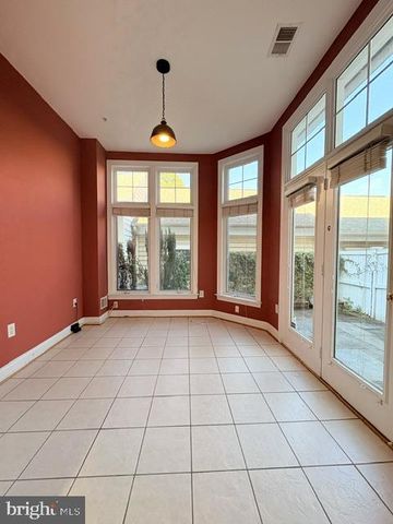 1115 HAVENCREST ST, Rockville, MD 20850