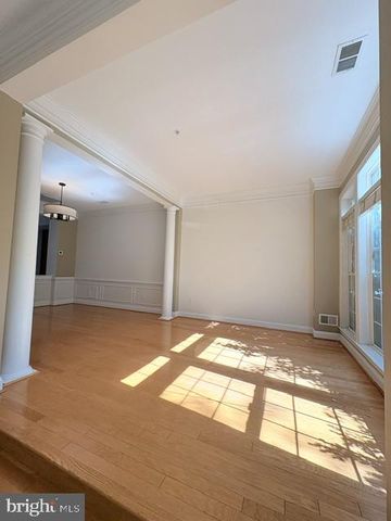1115 HAVENCREST ST, Rockville, MD 20850